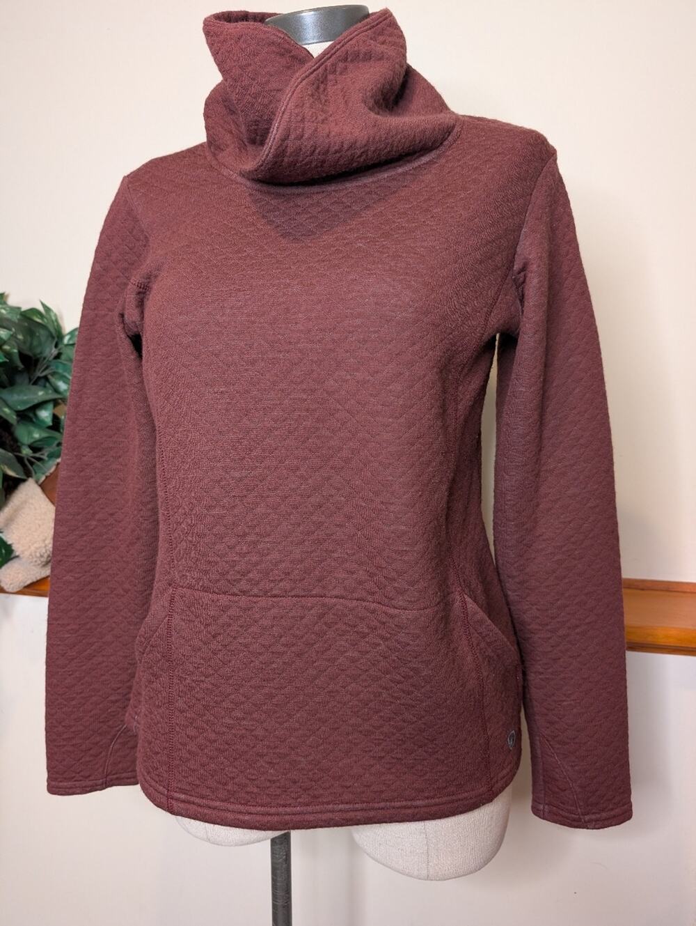 Kuhl Omni Quilted Cowl Neck Pullover Sweater Merino Wool Burgundy Size M
